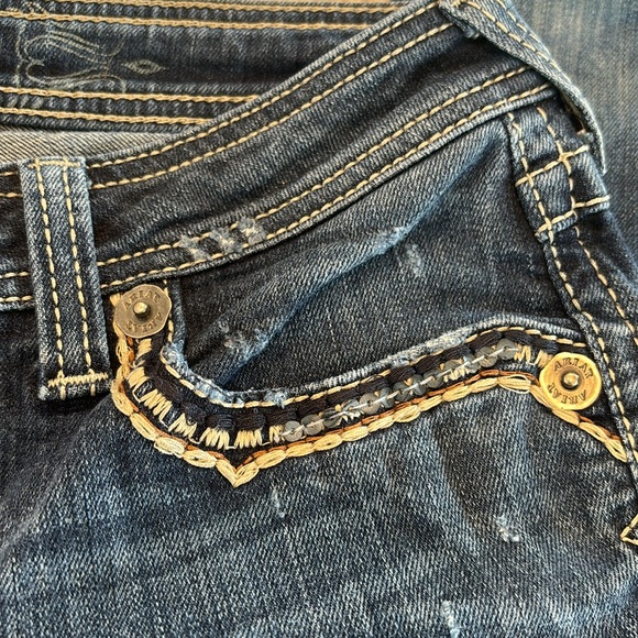 Ariat Ruby Jeans. Size 27 Slight distressed - Picture 3 of 10